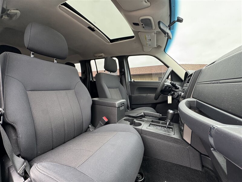 2012 Jeep Liberty Sport - Photo 10 - Kearney, NE 68847
