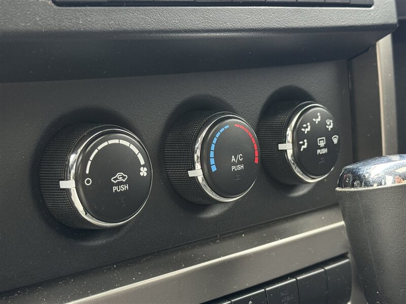 2012 Jeep Liberty Sport - Photo 15 - Kearney, NE 68847