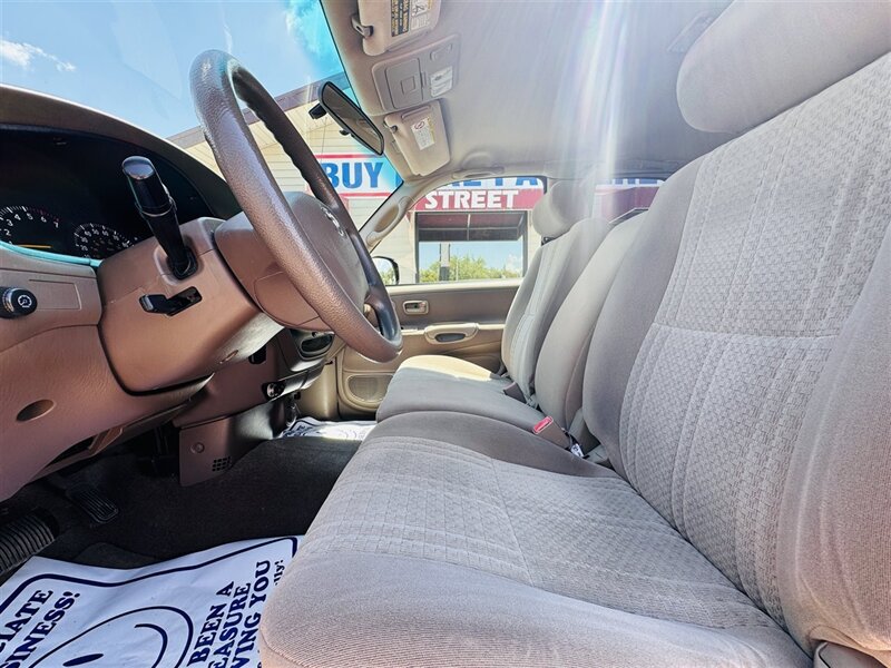 2003 Toyota Tundra SR5 - Photo 10 - Lexington, NE 68850