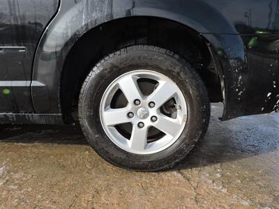 2010 Dodge Grand Caravan SXT   - Photo 8 - Grand Island, NE 68801