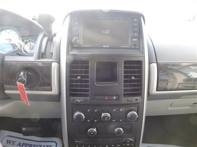 2010 Dodge Grand Caravan SXT   - Photo 19 - Grand Island, NE 68801