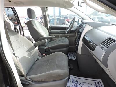 2010 Dodge Grand Caravan SXT   - Photo 10 - Grand Island, NE 68801