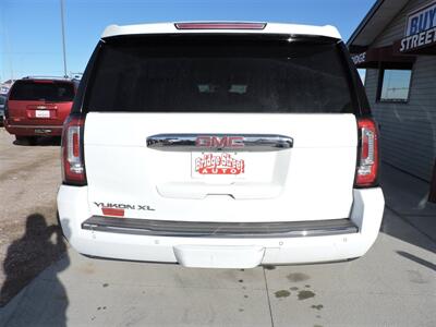 2017 GMC Yukon Denali   - Photo 6 - Lexington, NE 68850
