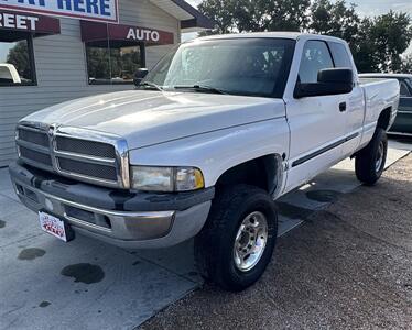2001 Dodge Ram 2500 SLT   - Photo 2 - Lexington, NE 68850