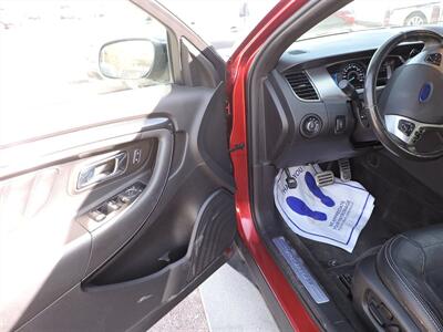 2014 Ford Taurus SHO   - Photo 16 - Lexington, NE 68850