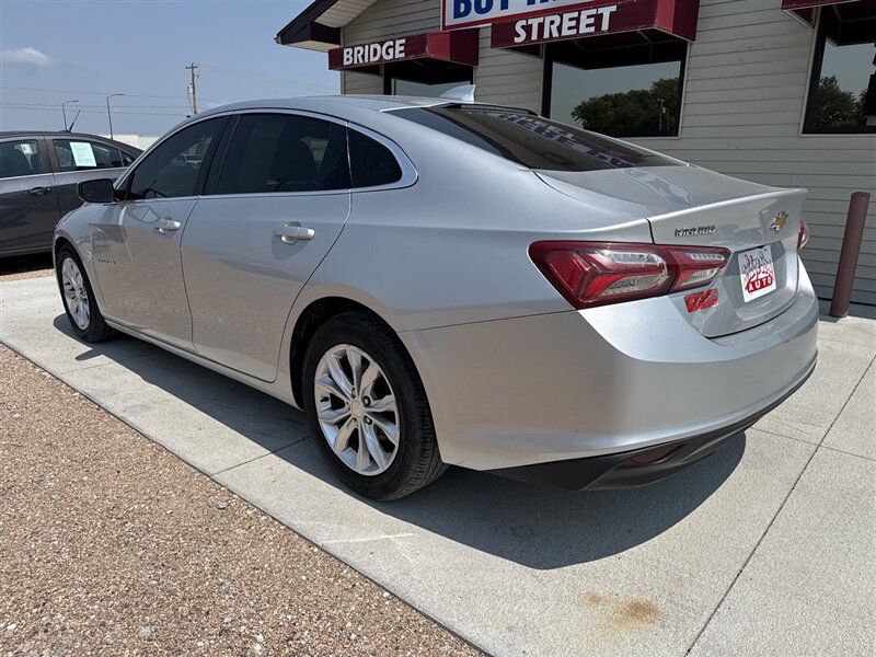 2020 Chevrolet Malibu LT - Photo 8 - Lexington, NE 68850