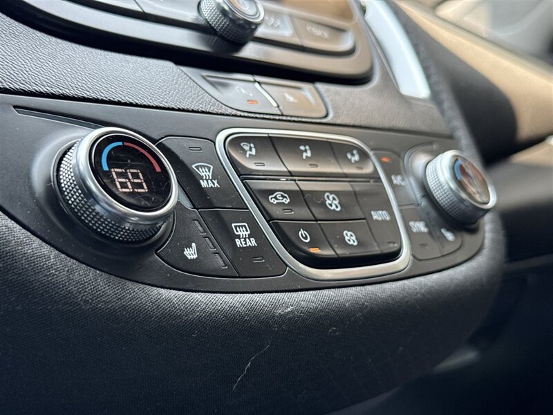 2020 Chevrolet Malibu LT - Photo 16 - Lexington, NE 68850