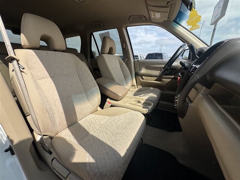 2006 Honda CR-V LX - Photo 10 - North Platte, NE 69101