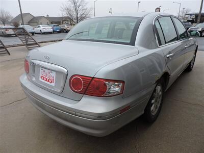 2005 Kia Amanti   - Photo 5 - Grand Island, NE 68801