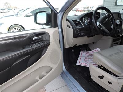 2013 Chrysler Town & Country Touring-L   - Photo 18 - Lexington, NE 68850