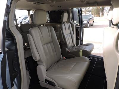 2013 Chrysler Town & Country Touring-L   - Photo 11 - Lexington, NE 68850