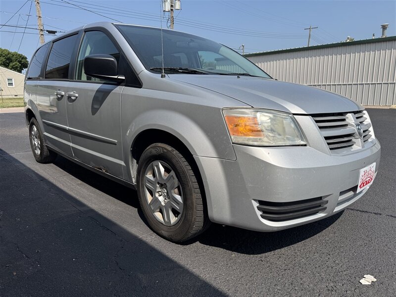 2010 Dodge Grand Caravan SE - Photo 2 - Kearney, NE 68847