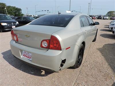 2011 Chevrolet Malibu LS   - Photo 5 - Grand Island, NE 68801