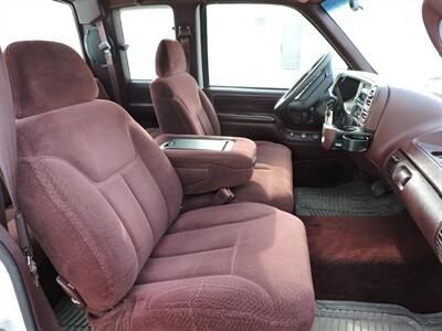 1996 Chevrolet C1500 Cheyenne   - Photo 10 - Kearney, NE 68847