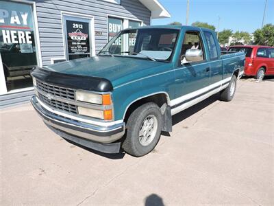 1993 Chevrolet C1500 Cheyenne   - Photo 2 - Grand Island, NE 68801