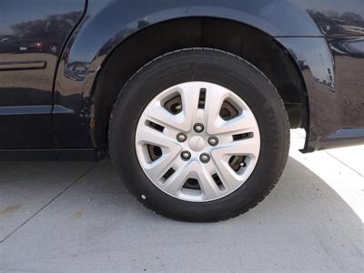 2015 Dodge Grand Caravan American Value Packa - Photo 8 - Lexington, NE 68850