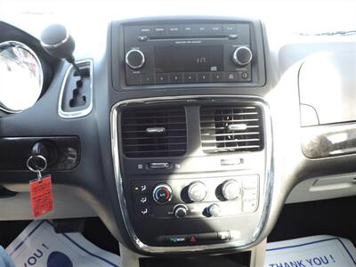 2015 Dodge Grand Caravan American Value Packa - Photo 17 - Lexington, NE 68850