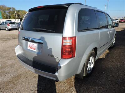 2009 Dodge Grand Caravan SXT   - Photo 5 - Lexington, NE 68850