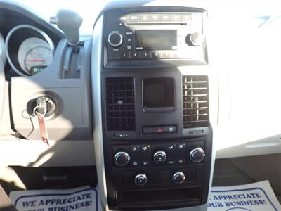 2009 Dodge Grand Caravan SXT   - Photo 20 - Lexington, NE 68850