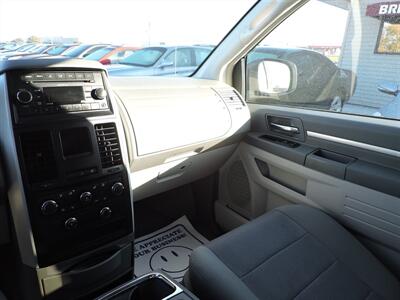 2009 Dodge Grand Caravan SXT   - Photo 11 - Lexington, NE 68850