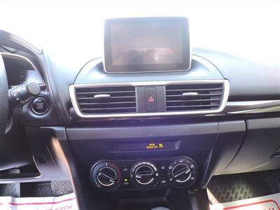 2016 Mazda Mazda3 i Sport   - Photo 17 - Lexington, NE 68850