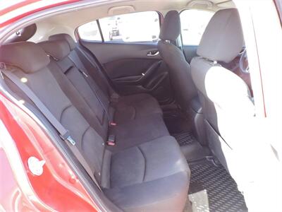 2016 Mazda Mazda3 i Sport   - Photo 11 - Lexington, NE 68850