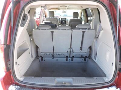 2008 Chrysler Town & Country Touring   - Photo 13 - Grand Island, NE 68801