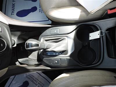 2013 Hyundai SANTA FE Sport 2.0T - Photo 18 - Lexington, NE 68850