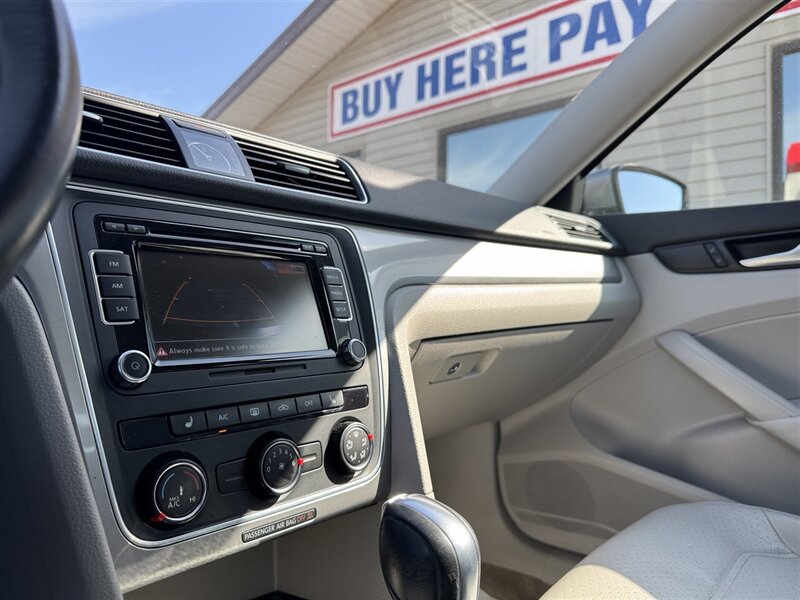 2015 Volkswagen Passat 1.8T Limited Edition - Photo 17 - Lexington, NE 68850