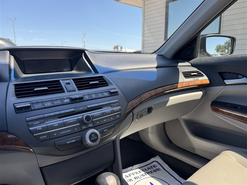 2011 Honda Accord EX-L - Photo 21 - Lexington, NE 68850