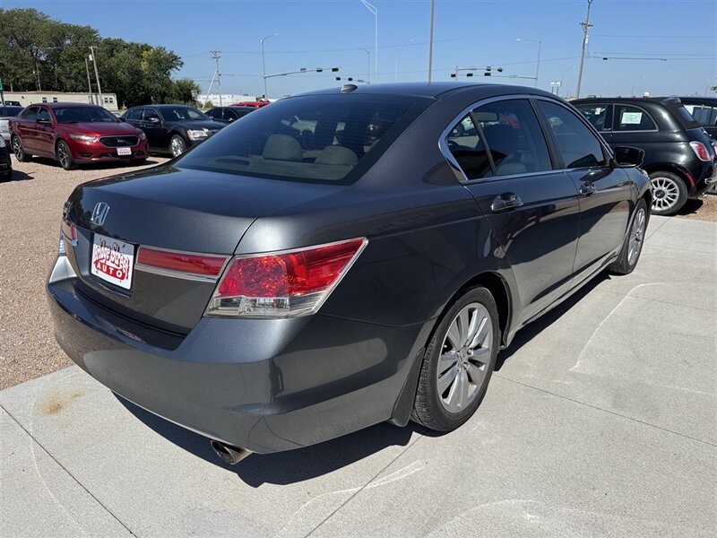 2011 Honda Accord EX-L - Photo 6 - Lexington, NE 68850