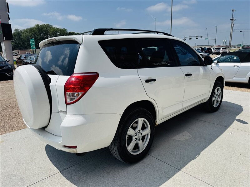 2006 Toyota RAV4 - Photo 6 - Lexington, NE 68850