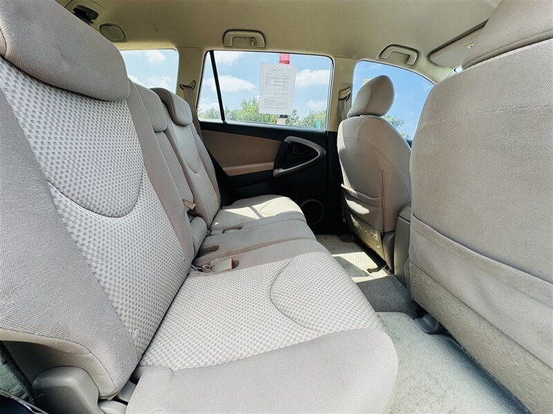 2006 Toyota RAV4 - Photo 10 - Lexington, NE 68850