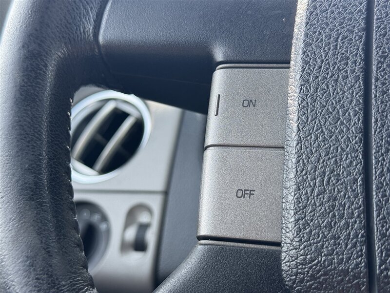2006 Ford F-150 XLT - Photo 11 - Grand Island, NE 68801