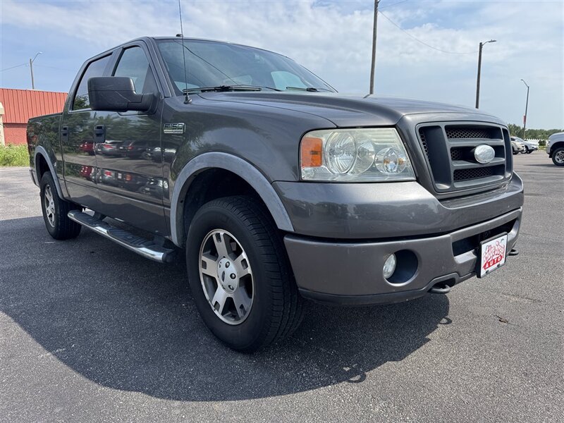 2006 Ford F-150 XLT - Photo 2 - Grand Island, NE 68801