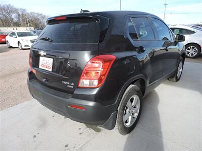 2016 Chevrolet Trax LS   - Photo 5 - Lexington, NE 68850