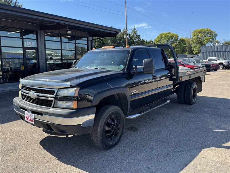 2006 Chevrolet Silverado 3500 LT2 - Photo 5 - North Platte, NE 69101