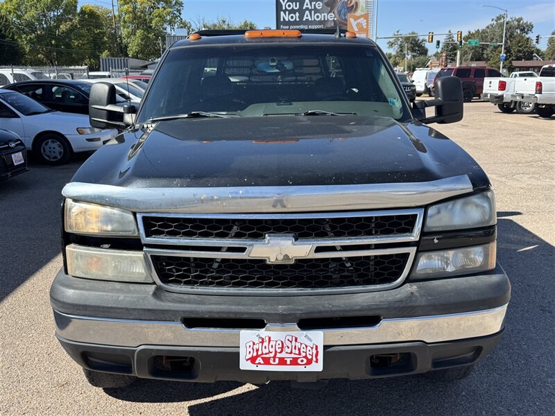 2006 Chevrolet Silverado 3500 LT2 - Photo 4 - North Platte, NE 69101