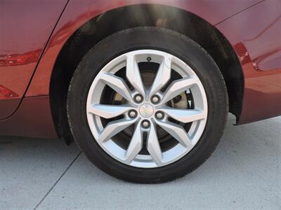 2016 Chevrolet Impala LT   - Photo 8 - Lexington, NE 68850