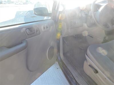 2002 Dodge Grand Caravan SE   - Photo 13 - Kearney, NE 68847