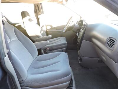 2002 Dodge Grand Caravan SE   - Photo 10 - Kearney, NE 68847