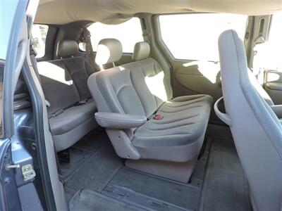 2002 Dodge Grand Caravan SE   - Photo 11 - Kearney, NE 68847