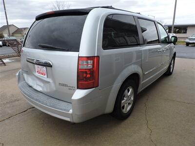 2009 Dodge Grand Caravan SXT - Photo 5 - Grand Island, NE 68801