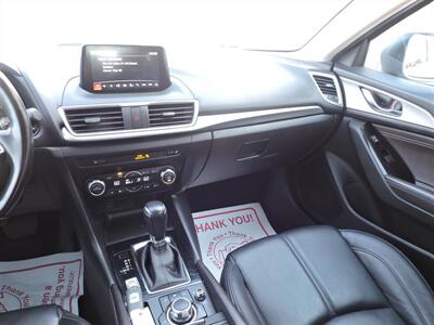 2017 Mazda Mazda3 Touring   - Photo 14 - Lexington, NE 68850