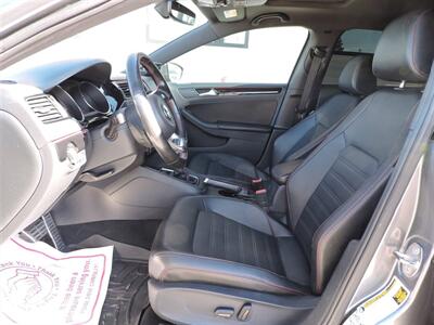 2017 Volkswagen Jetta 2.0T GLI   - Photo 9 - Lexington, NE 68850