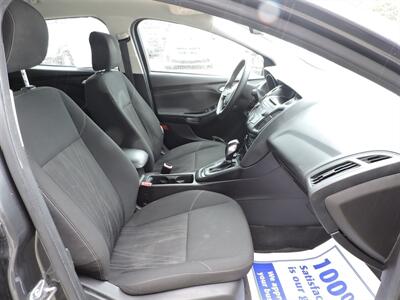 2016 Ford Focus SE   - Photo 10 - Lexington, NE 68850