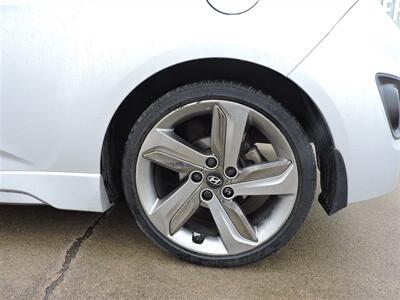 2013 Hyundai VELOSTER Turbo - Photo 8 - Grand Island, NE 68801