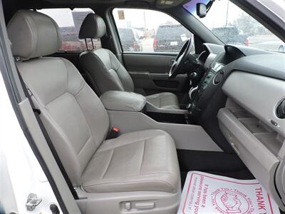2010 Honda Pilot Touring w/Navi   - Photo 10 - North Platte, NE 69101