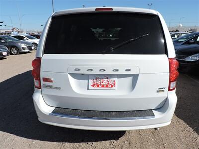 2019 Dodge Grand Caravan SXT   - Photo 6 - Lexington, NE 68850