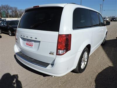 2019 Dodge Grand Caravan SXT   - Photo 5 - Lexington, NE 68850